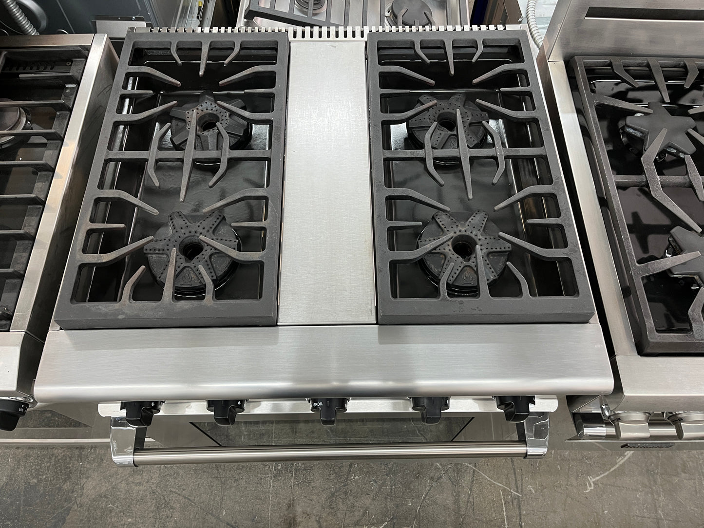 30 Inch American Range Gas ARROB-430 4-Burner,Convection Oven, Stainless Steel 444100