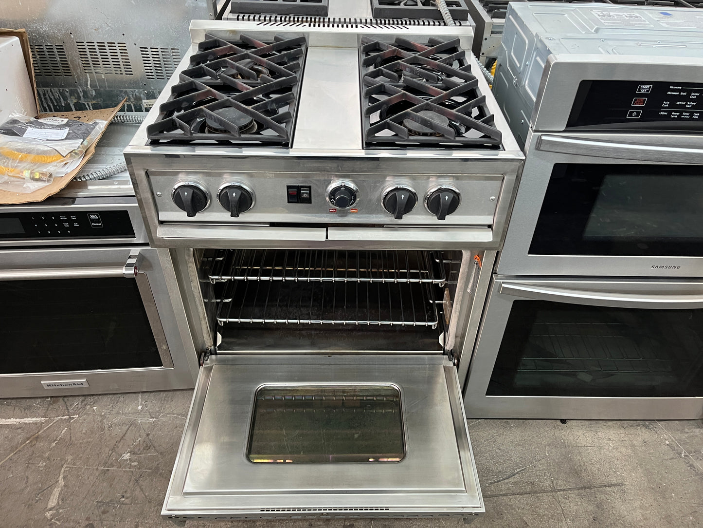 30 Inch Jade Commercial Natural Gas 4 burner Range with Convection Oven in Stainless Steel , RJGR3070A, 369345