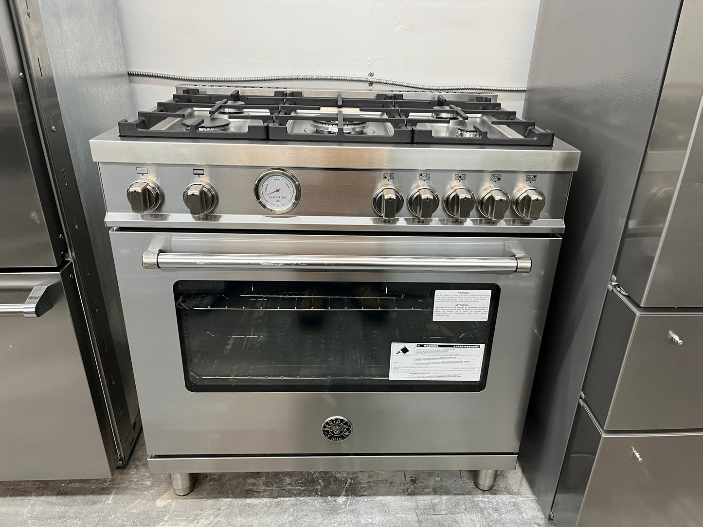 Bertazzoni  MAST365GASXE 36 Inch Gas Range 5 Burners, Continuous Grates, Dual Convection, Temperature Gauge, Infrared Gas Broiler, Soft-Motion Door, CSA, Stainless Steel, Natural Gas, 369346