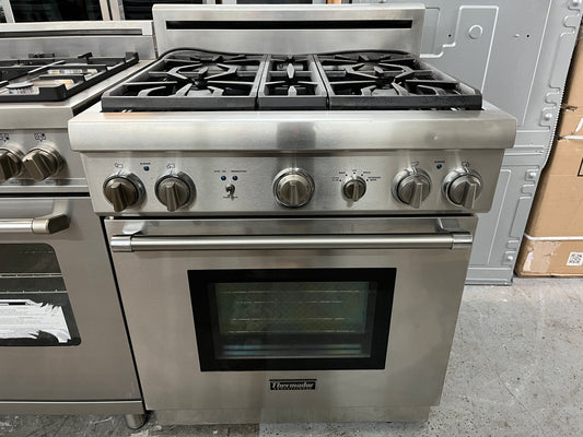 Thermador 30 Inch Pro-Style Gas Range,PRG304GH,Convection Oven,Extra low Simmer Feature,Telescopic Rack,Halogen Lightning,Sabbath mode,Natural Gas, Stainless Steel,Pro Harmony,888063