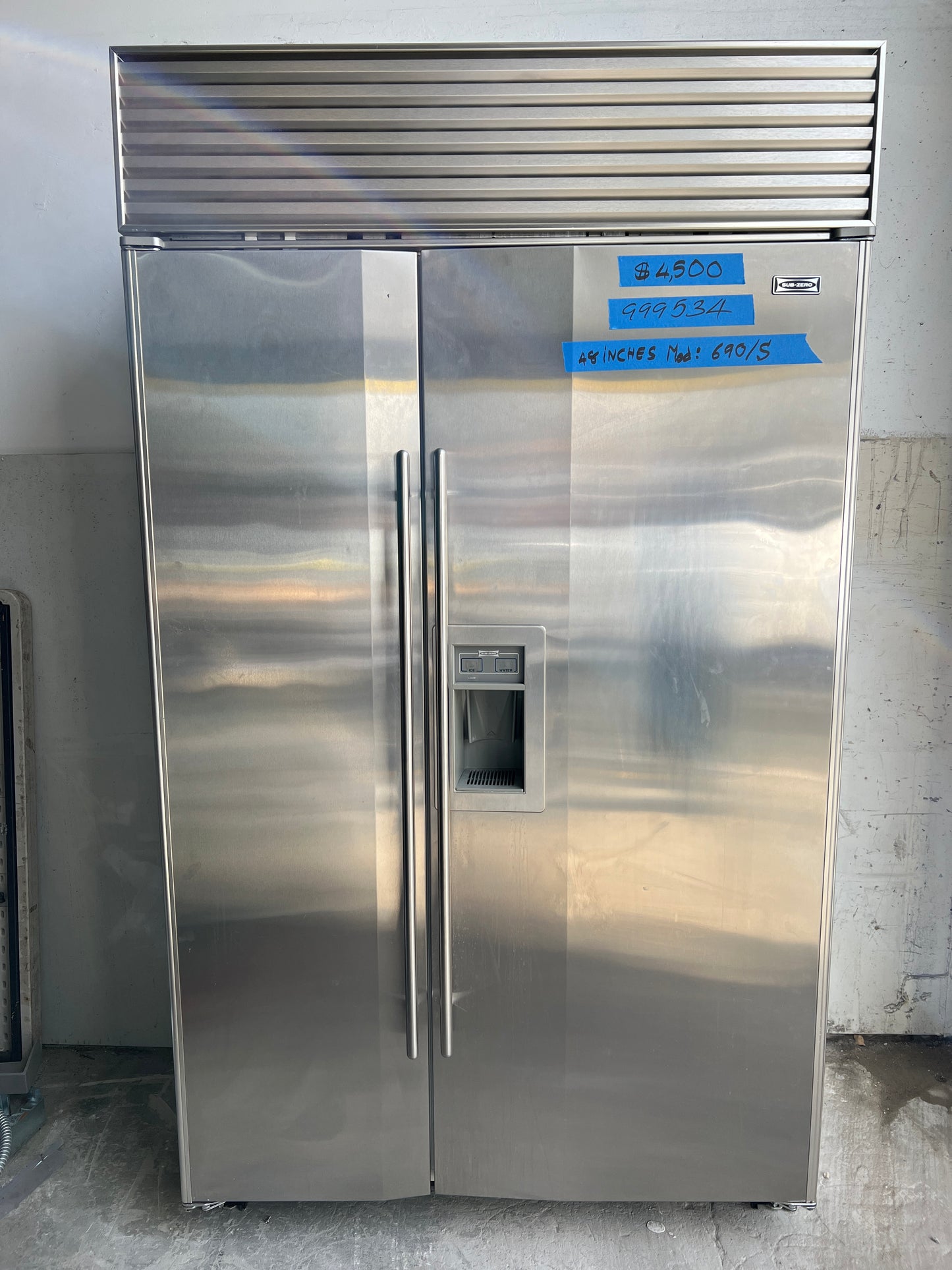 48 Inch Subzero 690/S Side by Side Built-In Refrigerator Stainless Steel , Water and Ice Dispenser, 999534
