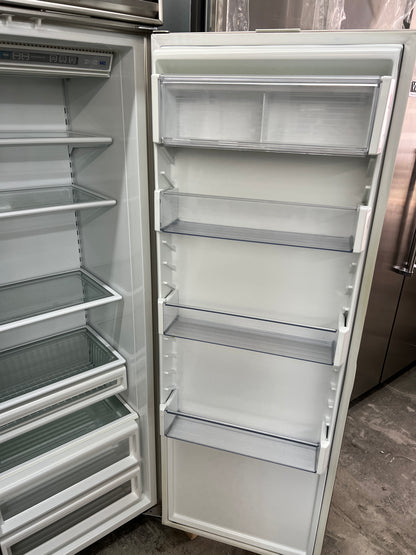 42 Inch Subzero Built in Side By Side Refrigerator in Stainless Steel , Used,  999576