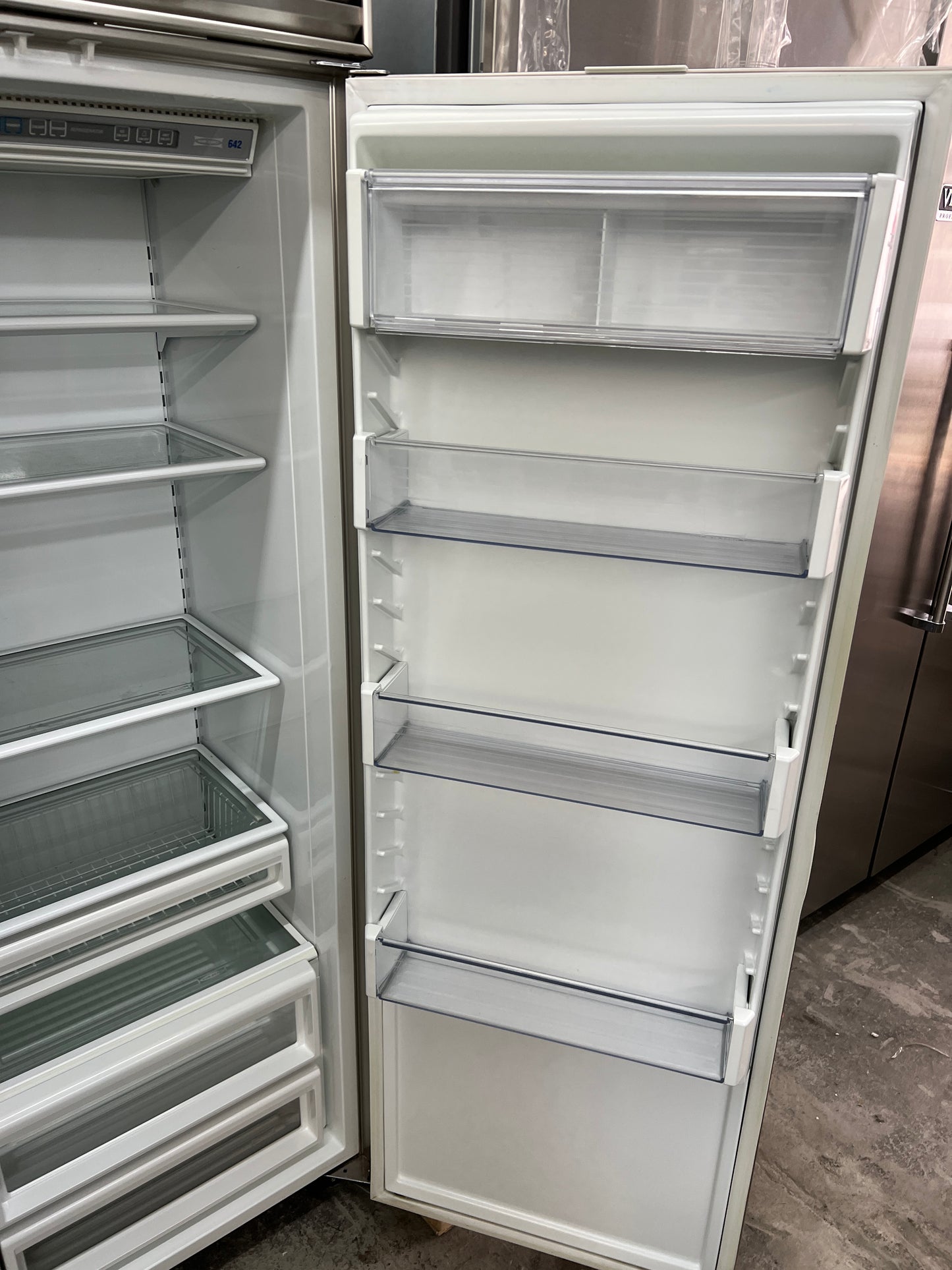 Subzero 42 inch Built in Side By Side Refrigerator in Stainless Steel , Used,  999576