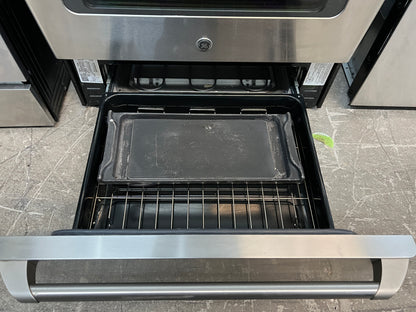 GE Cafe CGS985SETSS 30 Inch Slide In Gas Range,  Tri-Ring Burner, Gas Convection, Temperature Probe, Baking Drawer, Griddle, Self-Clean, 5.4 cu. ft. Oven, 5 Sealed Burners, GE Fits! Guarantee, Star-K,ADA Compliance, 369279