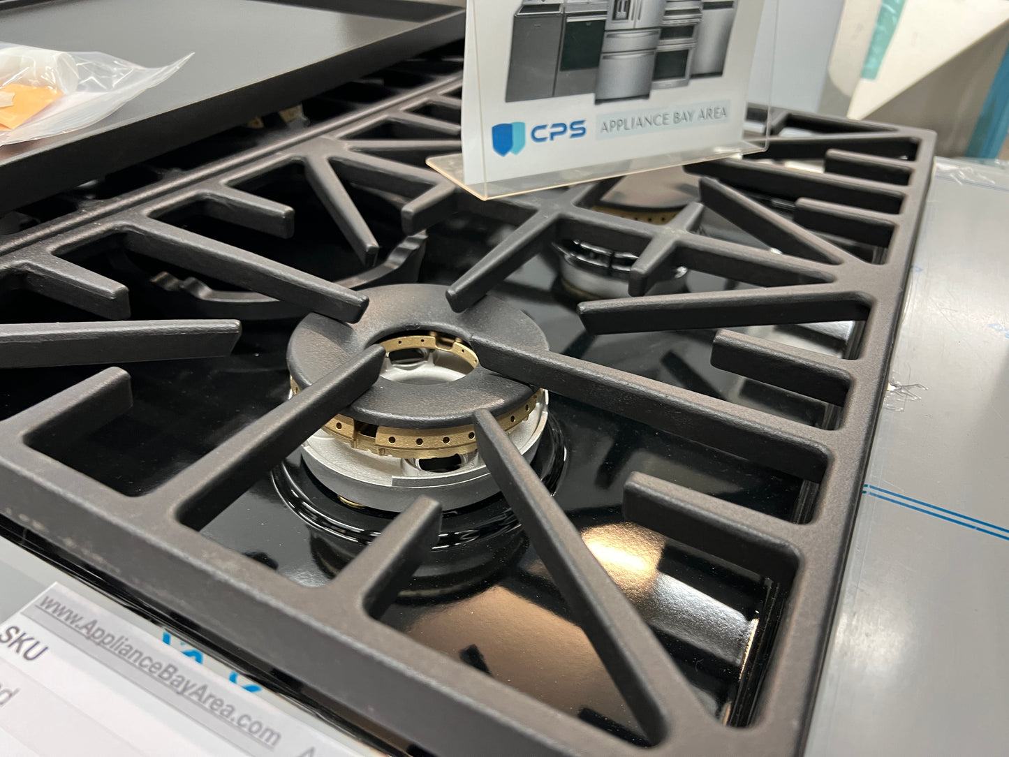 Dacor 48 Inch Gas Rangetop HRTP486S 6 Sealed Burners, Continuous Grates, Simmer Sear Burners, Perma-Flame, Illumina Knobs, SmartFlame Technology, and Griddle,369006