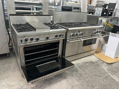 Garland 36 Inch Commercial Gas Range in Stainless Steel, 4 Open Burners with Griddle Convection Oven , 369443