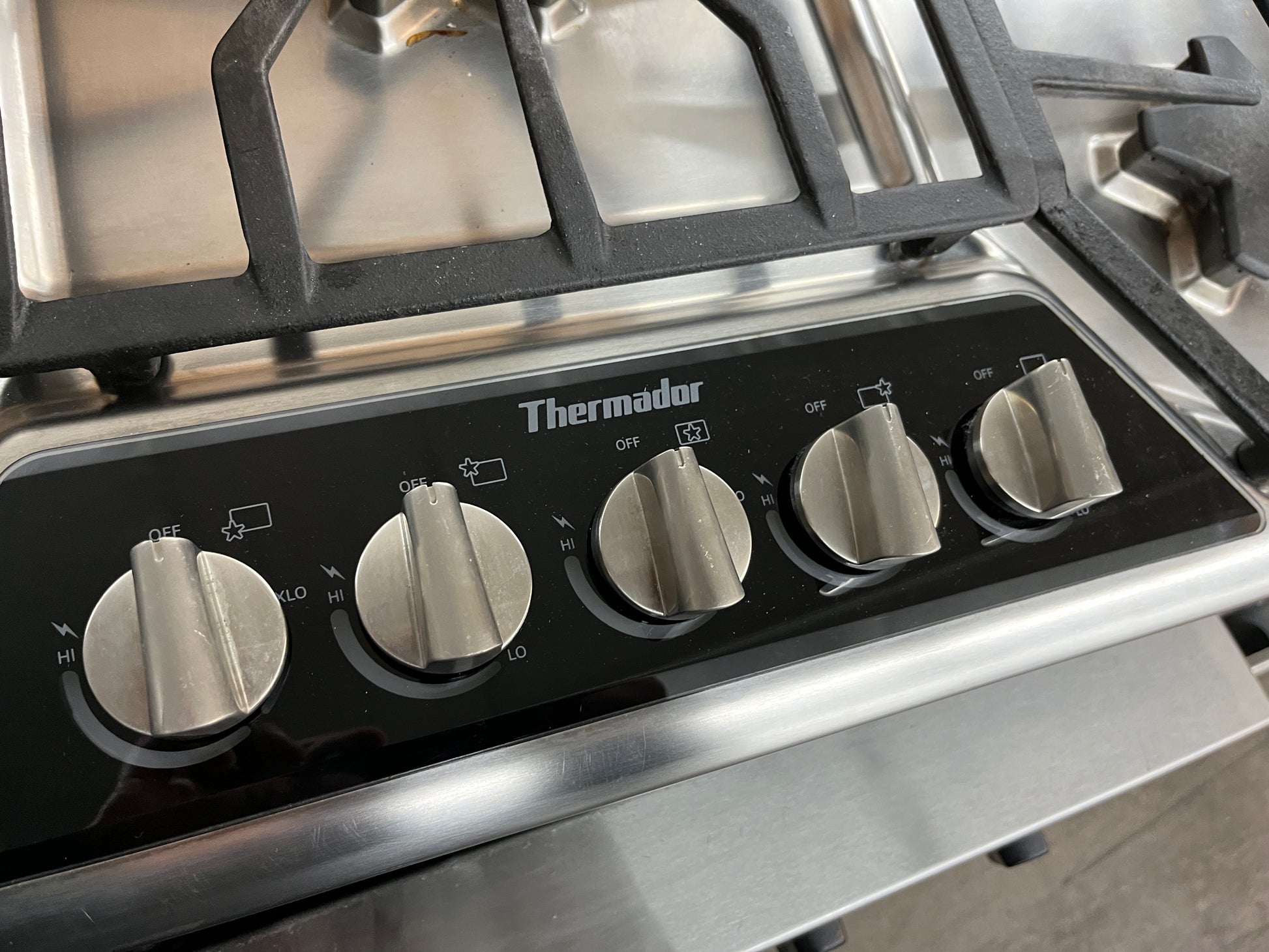 Downdraft Ventilation for Cooktops & Stovetops by Thermador