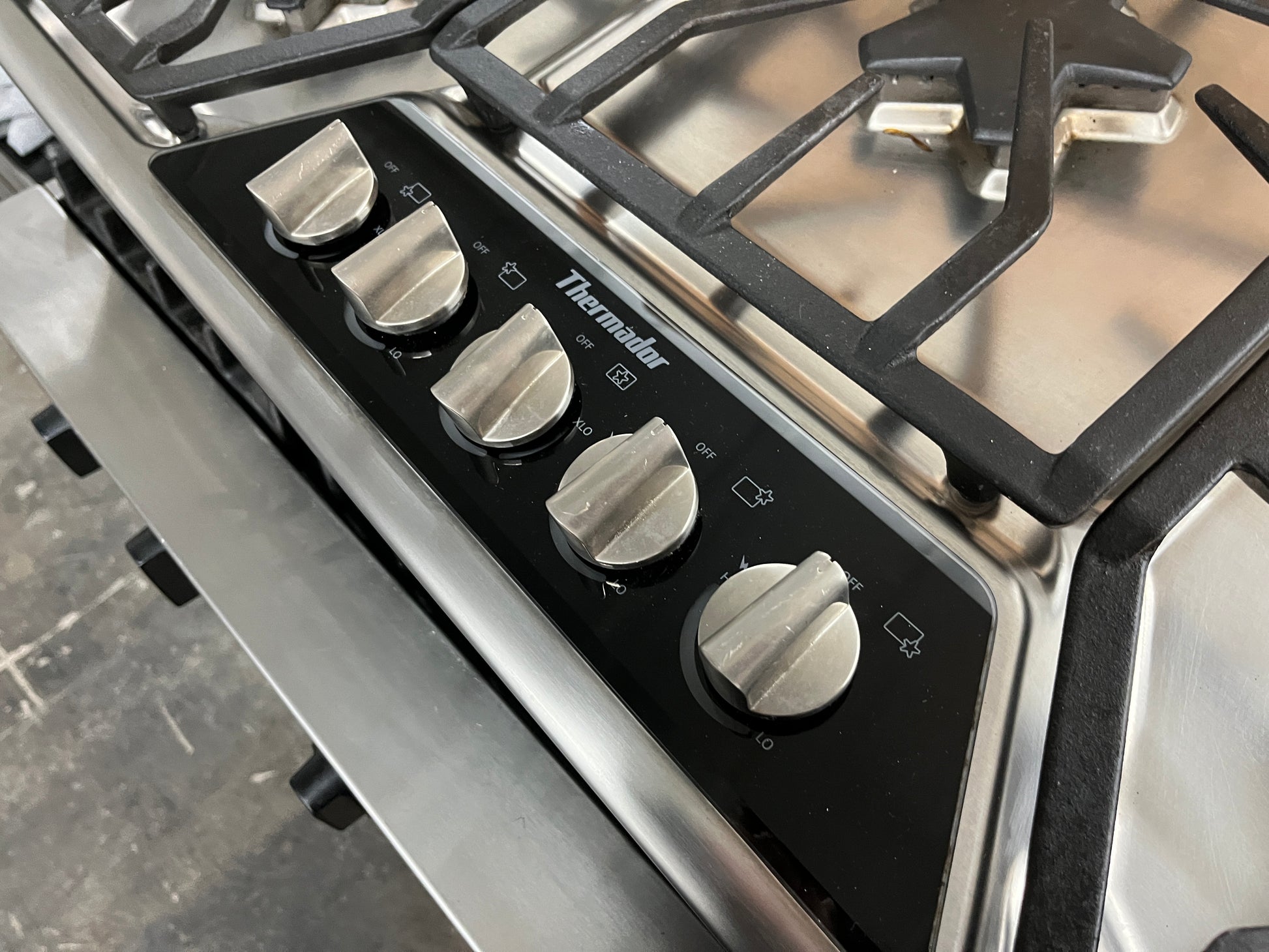 Downdraft Ventilation for Cooktops & Stovetops by Thermador
