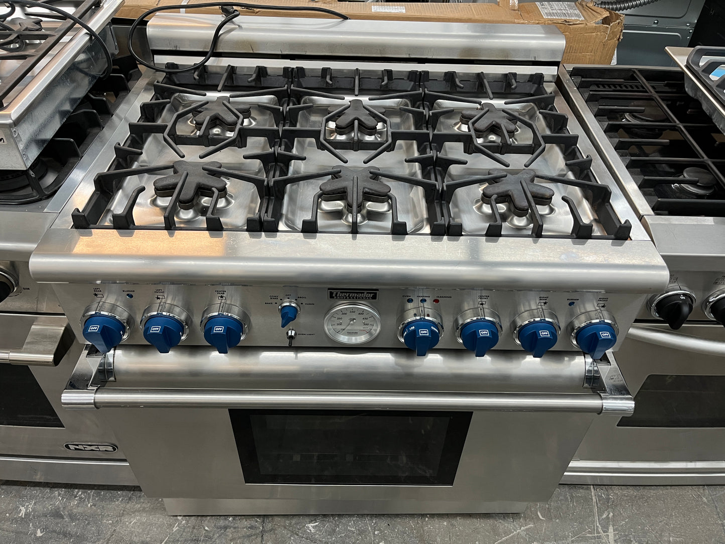36 Inch Thermador Professional PRG366BS Natural Gas Range 6 Star Burners , Convection Oven, all gas, Stainless Steel , 369276