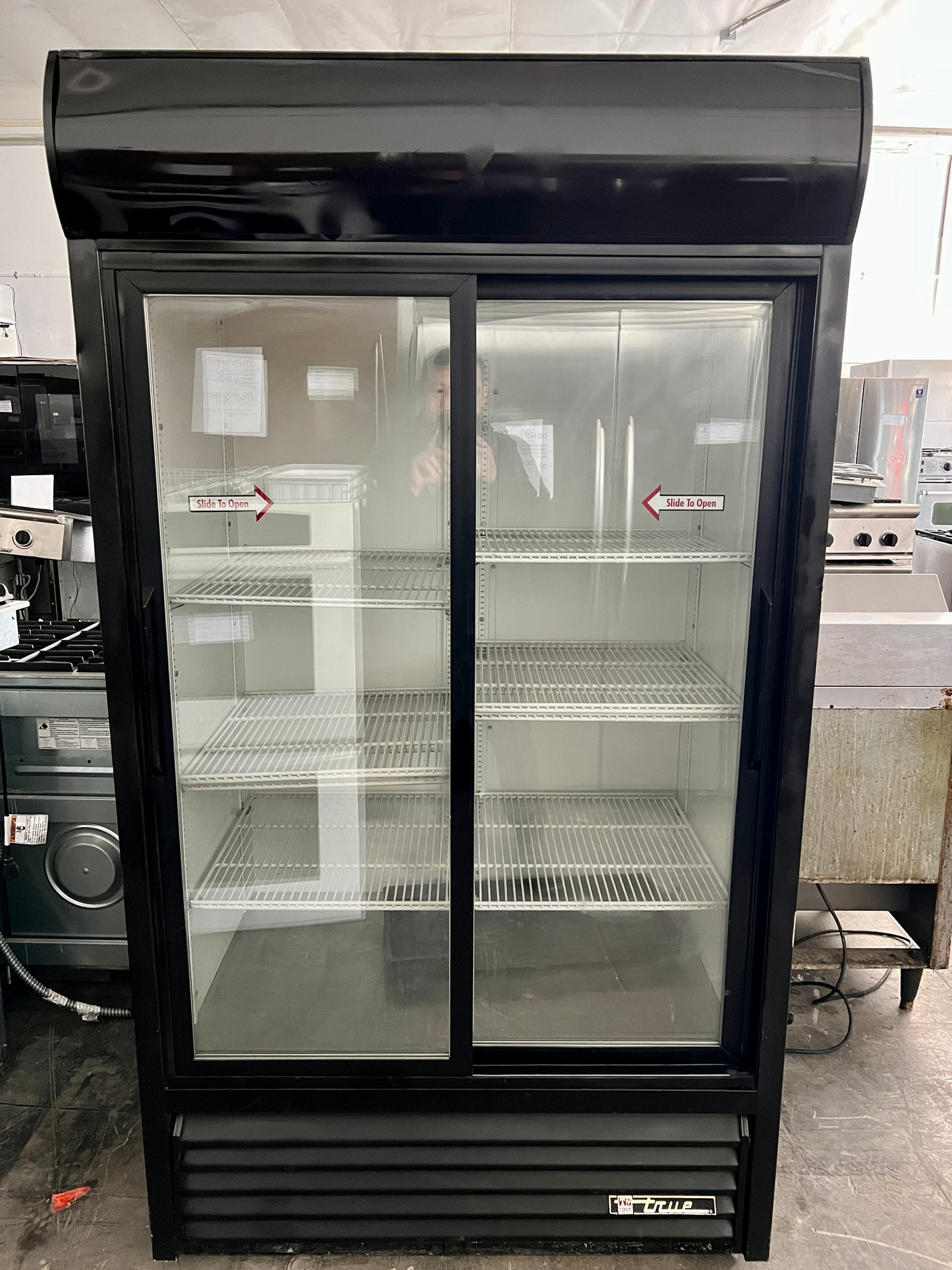 True Commercial 44 Inch  Refrigerator GDM-37 Glass Sliding Door Black , Restaurant ,333010